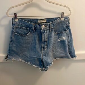 Madewell distressed relaxed denim shorts, size 28